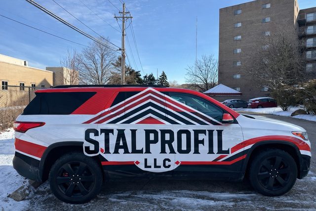 STALPROFIL vehicle with logo